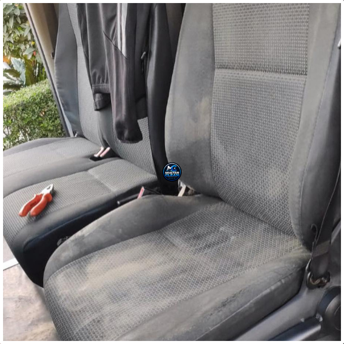 Banco automotivo antes da higienização